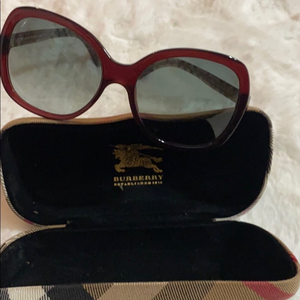 Burberry sunglasses